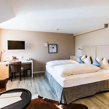 Knoblauch Otel 4*